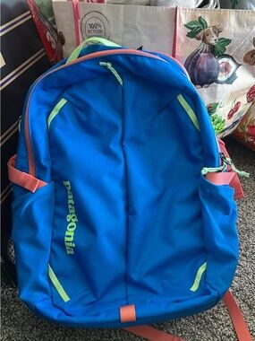 patagonia dolomite blue backpack Refugio Day Pack 26L, Unisex Adult Backpack, Anacapa Fashion resistant and treated with a durable water repellent finish to shed light moisture Patagonia Smolder Blue Refugio Day